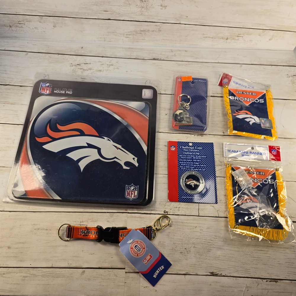 NWT Denver Broncos NFL Gift Set Mouse Pad Mini Banners Challenge Coin 2 Keychain